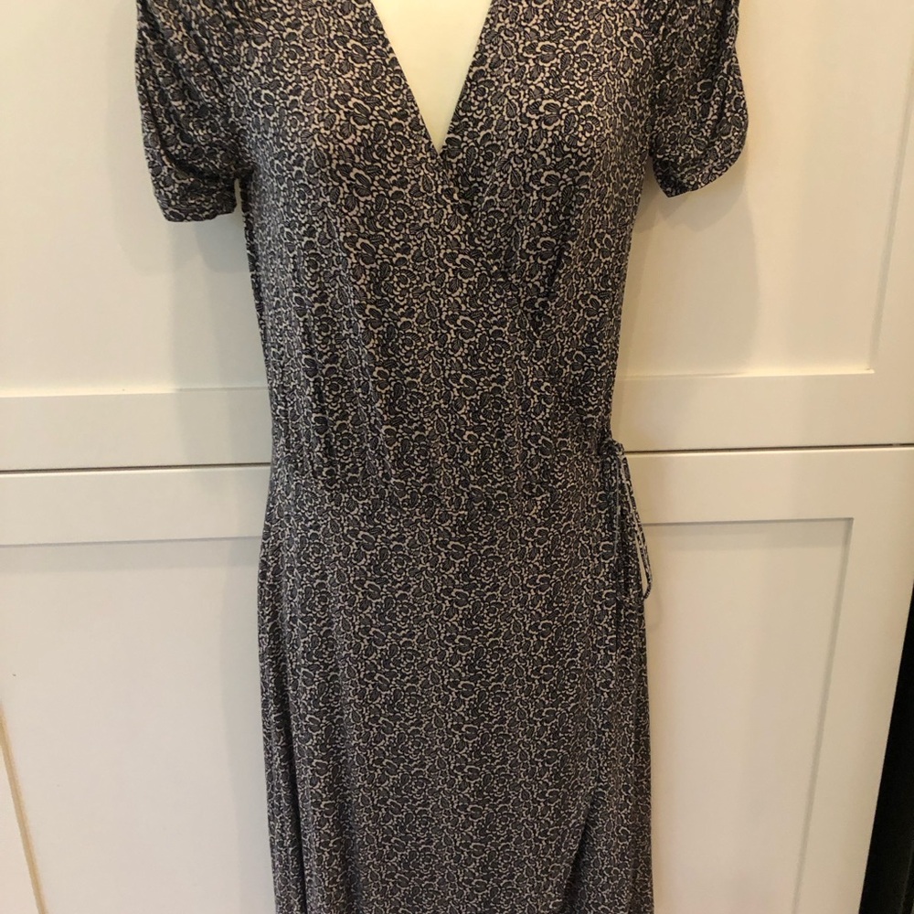 Chic Black and Cream Patterned Midi Dress
